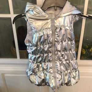 Children’s puffer vest! Size 6x